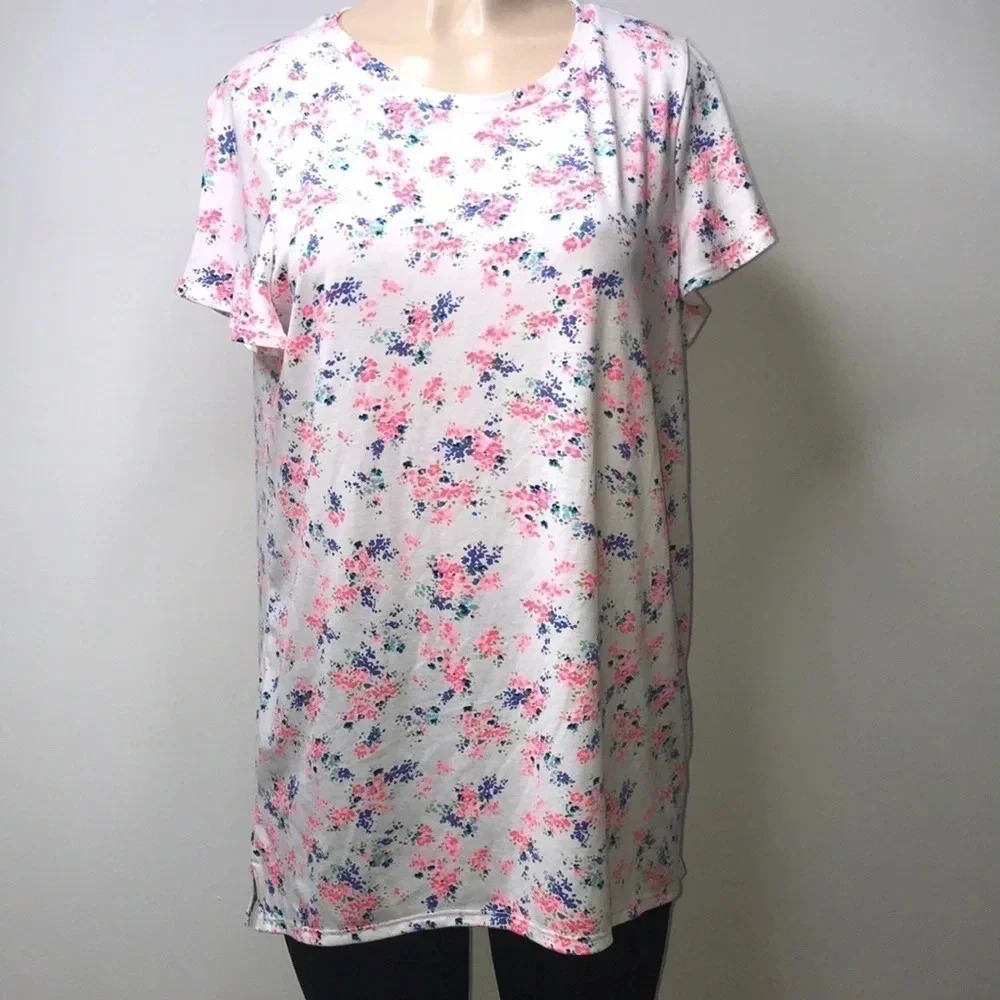 West Loop Size Large Multi Floral Print Tunic With Side Slits. New